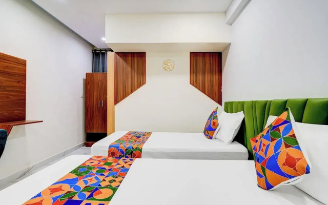 Fabhotel Leon Square