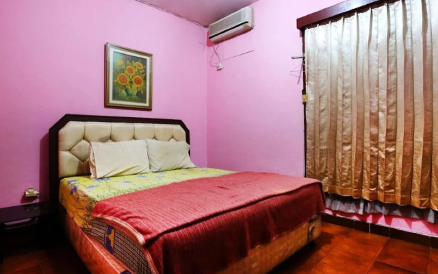 OYO 2256 Danysa Guesthouse