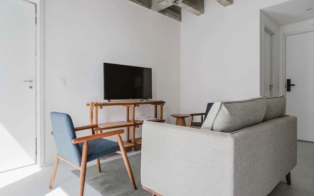Eugenio Exclusive Stylish 1 BR in Sao Paulo