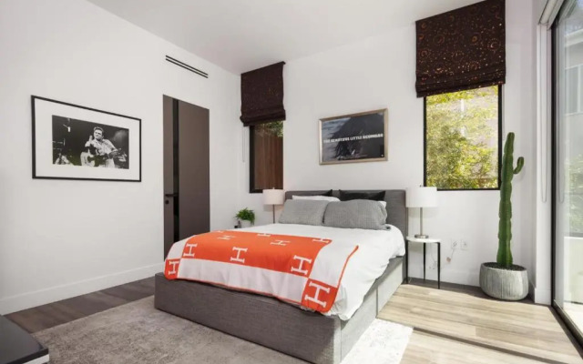 Willow Glen - Hollywood Hills Multi-level Villa With Theater & Pool