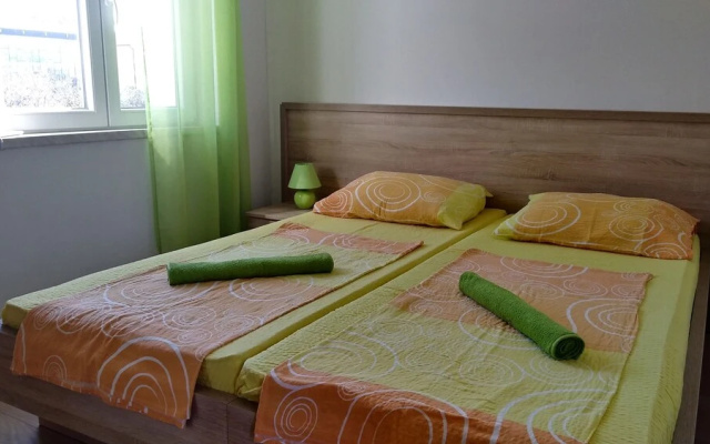 Lovely one Bedroom Apartment Mary in the Center