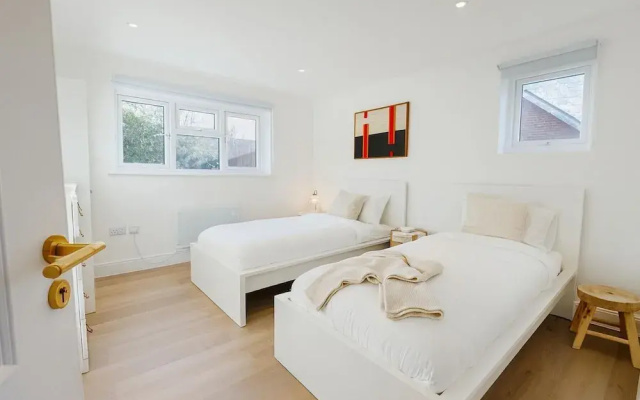 Louisville Flat 4 in Newmarket
