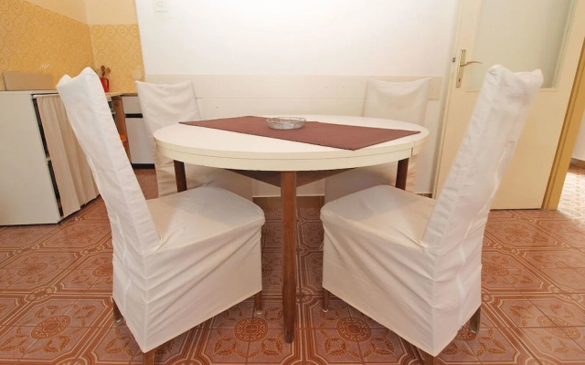 Apartment 256