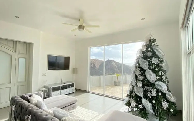 Luxury House Ocean View Rooftop Party