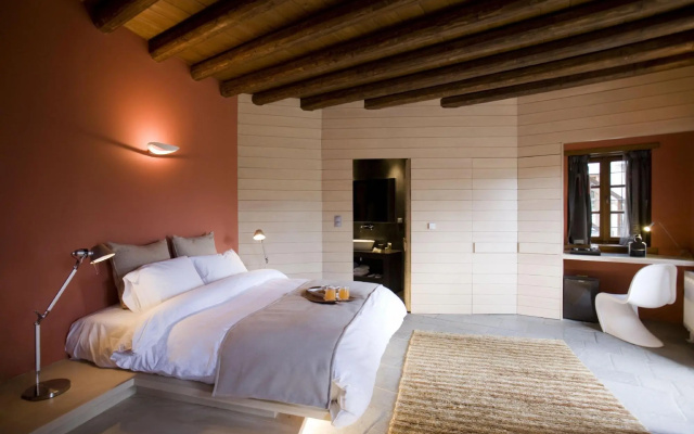Kipi Suites