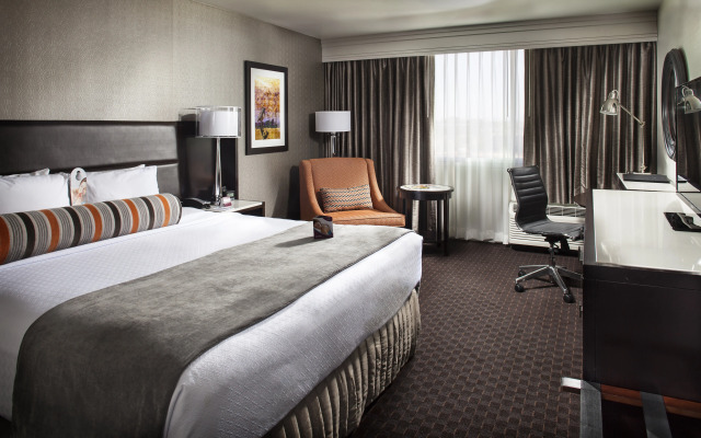 Crowne Plaza Phoenix Airport - PHX by IHG