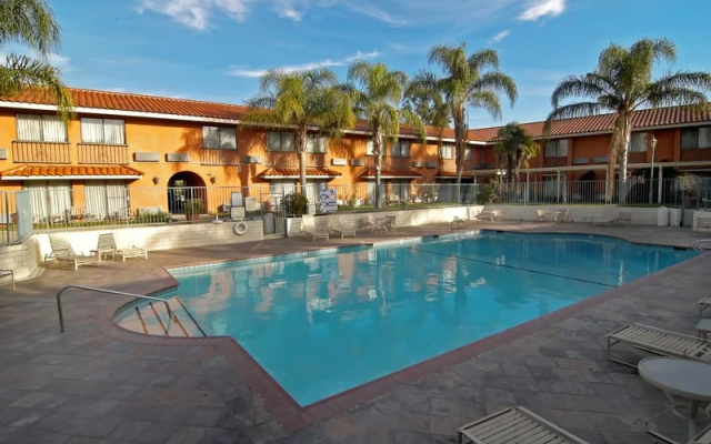 Anaheim Hills Inn & Suites