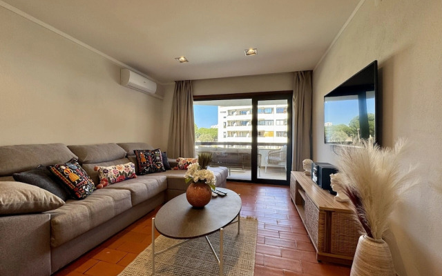 Vilamoura Charming 2 With Pool by Homing