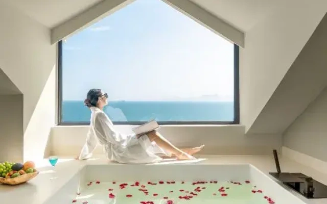 Shenzhen White House Resort Hotel (Nan'ao First Beach Branch)
