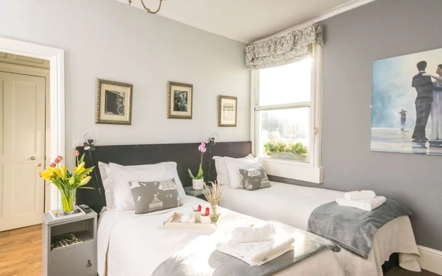 The Henry Guest House