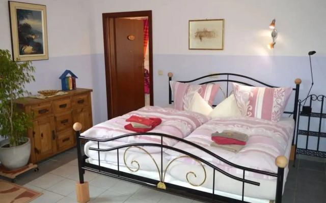 Salmagundi Comfortable Holiday Residence