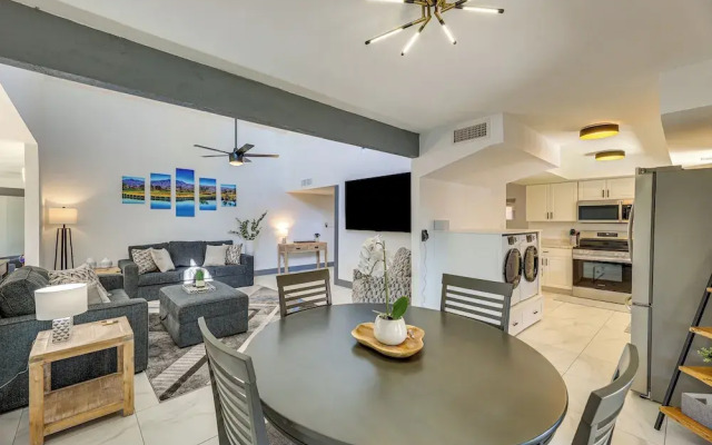Private Putting Green & Patio: Sun Lakes Home!