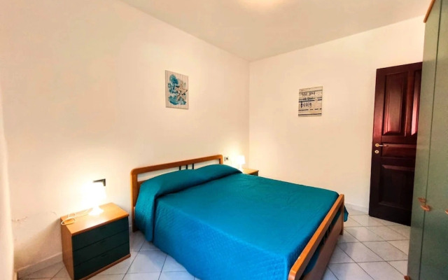 Apartment With Pool and Private Parking