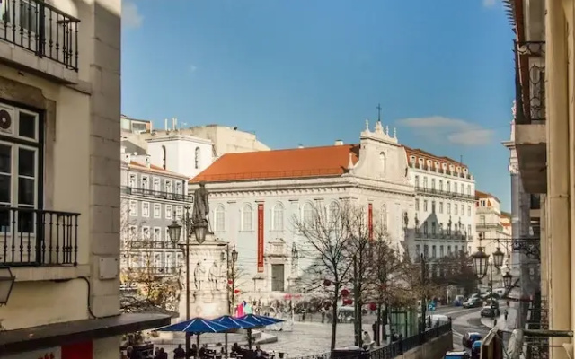 Chiado Balcony Apartment