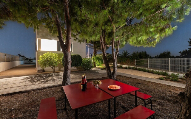 Sunshine Villa by Fidalsa