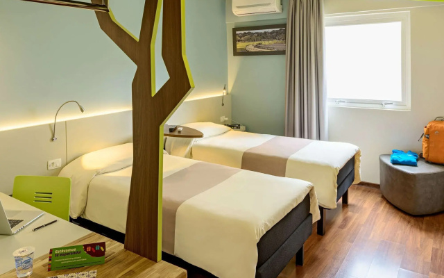 ibis Styles Curitiba Centro Cívico