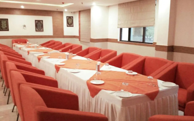 Max Hotels Prayagraj