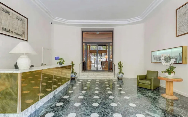 Renaissance Madeleine - Elegant Home in Madeleine