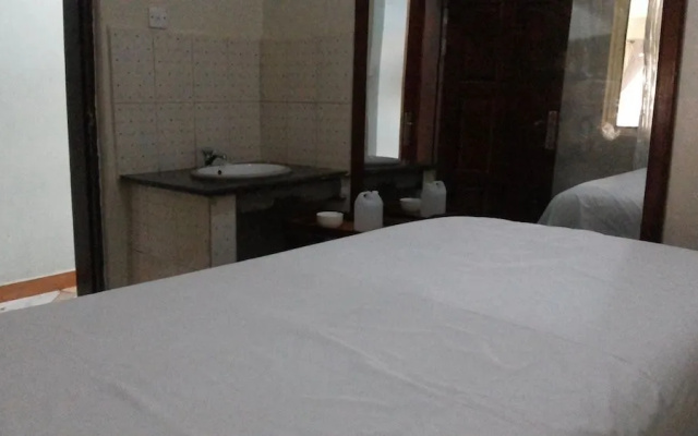 Pauline Hotel