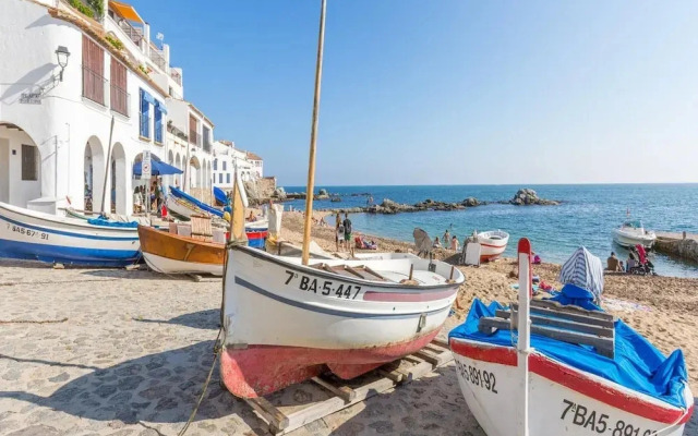 Apartment in Spain Near Sandy Beach