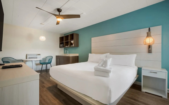 Hotel Cabana Oceanfront/ Boardwalk
