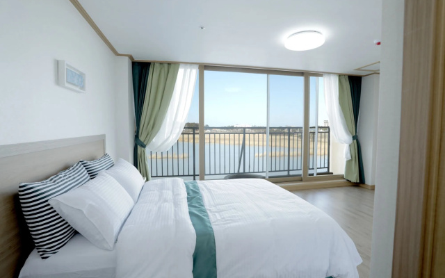 Lake Ocean Resort Sokcho
