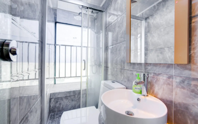 Shenzhen Haoshunyi Hong Kong-Macao No.8 Apartment