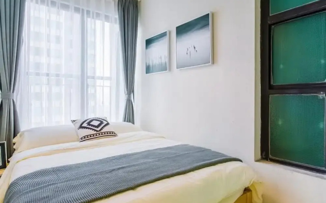 Locals Boutique Apartment Huafa Plaza 15