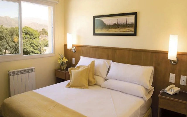 Urbana Class Hotel