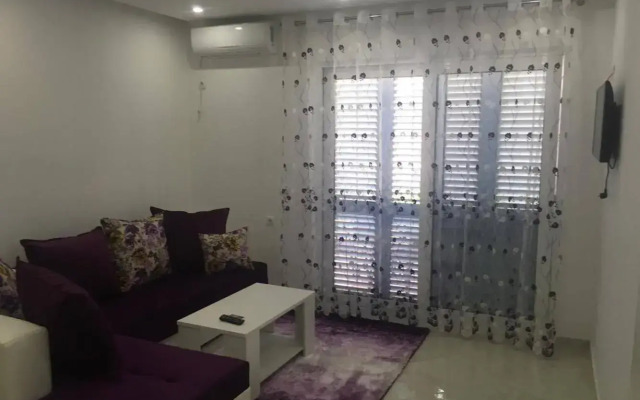Queen Kodre Apartments