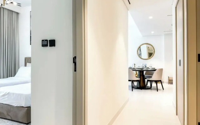 High floor Panoramic 2BR & Private Beach