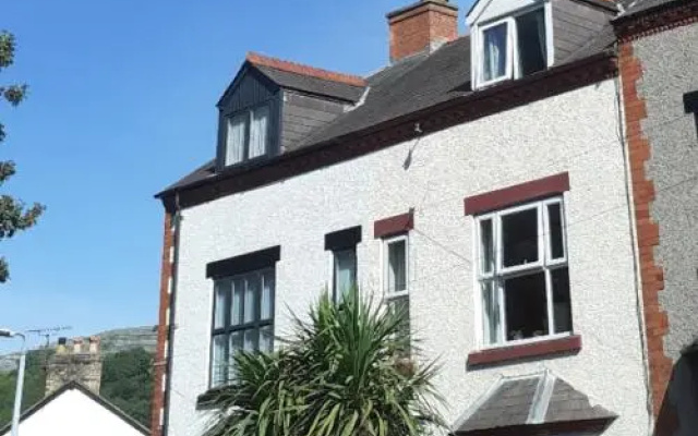 2 Bodwen Villas