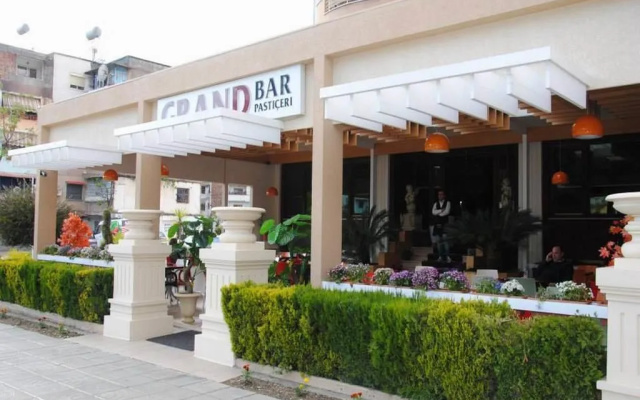 Grand Hotel