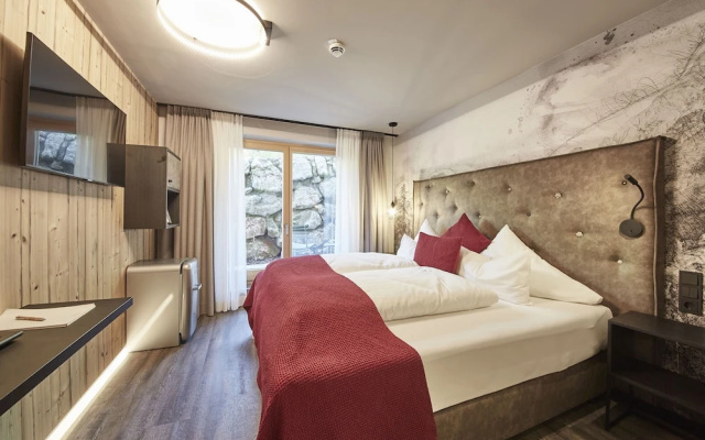 Hotel Astrid inklusive JokerCard, Pool und Liegewiese