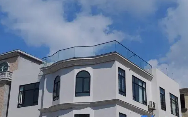 Weizhou Island Fanjian Xiaozhu Homestay (Lianchi Ao Beach Branch)