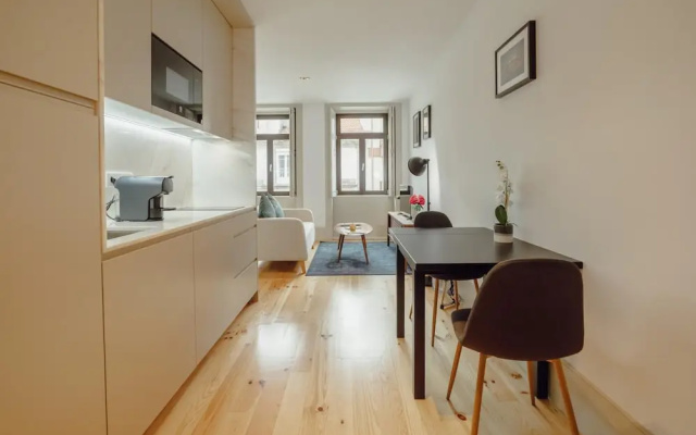 Legacy Oporto Design Apartment F by Vacationy