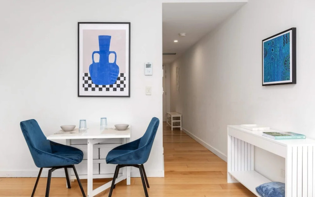 Central Art-deco 1bed With Balcony Aircon