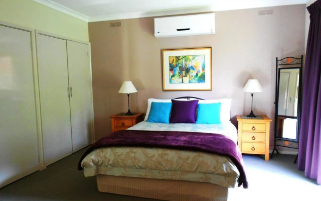 Acacia House Spa Balcony Apartment