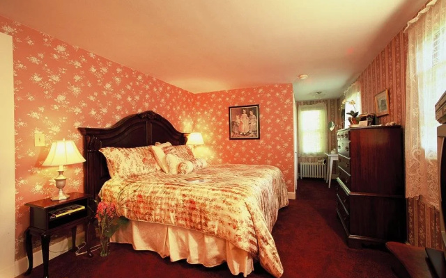 Devonfield Inn B&B