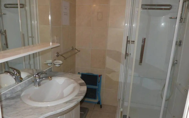 Appartement Le Lavandou, 2 pièces, 4 personnes - FR-1-308-47