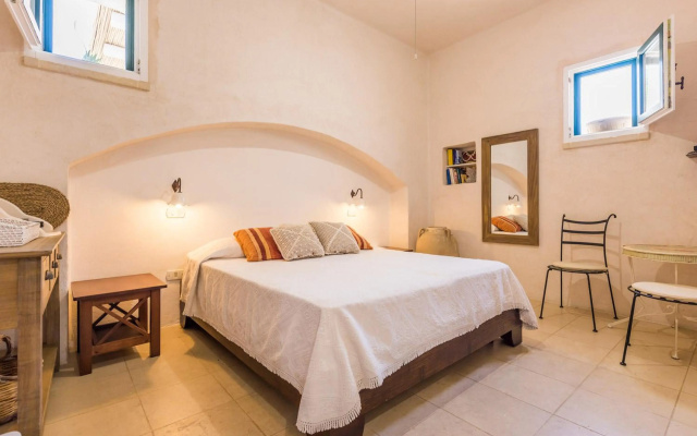 Romantic Flat with Pool