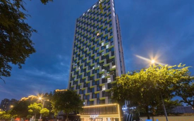 JI Hotel (Nanchang Honggutan Zhujiang Road Subway Station)