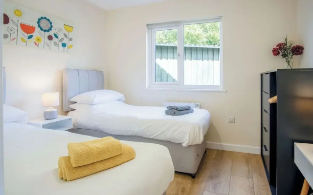 Skomer Lodge - 2 Bedroom Lodge - Manorbier