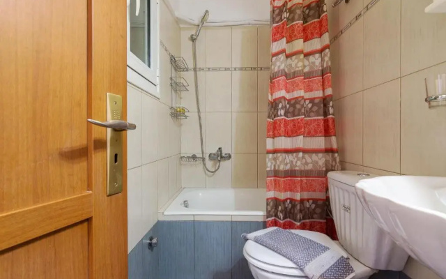 Cozy 2 bedroom apartment in Piraeus