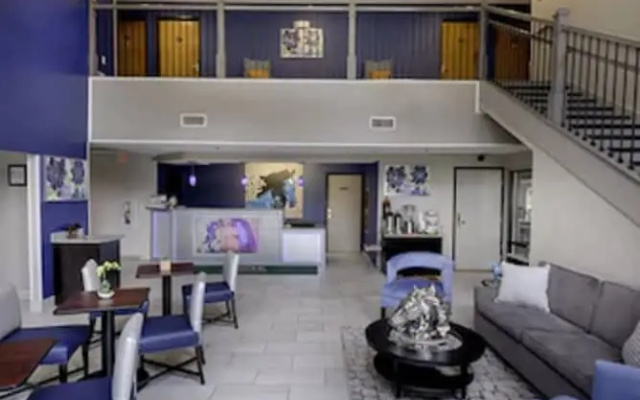 GuestHouse Inn & Suites Lexington