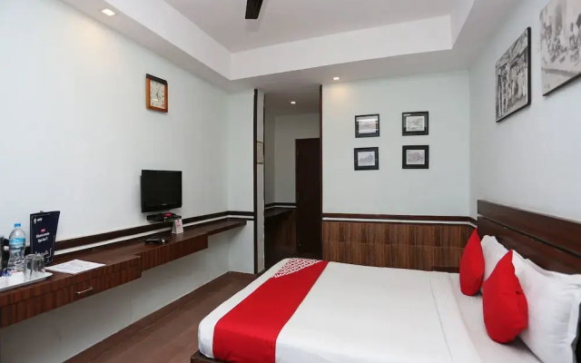 OYO 16010 The Stay