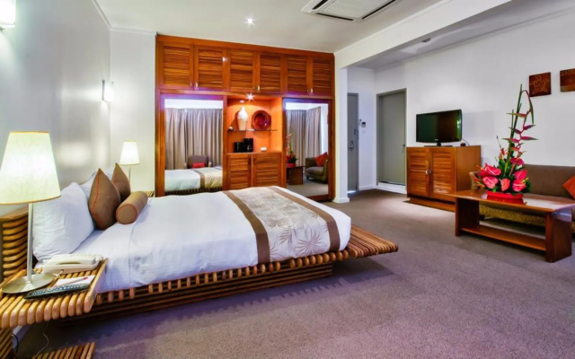 Tanoa Plaza Hotel