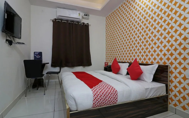 OYO 22605 Hotel Redstone