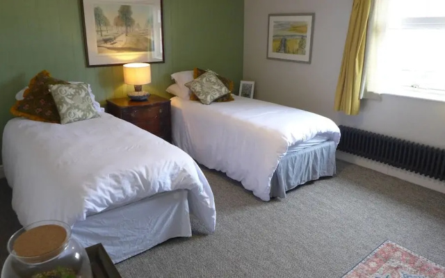 Royal Oak Retreat 2-bed - Sleeps 6 & Pet Friendly