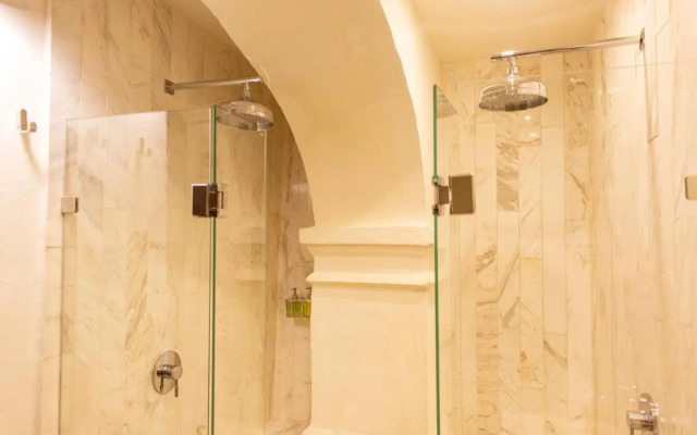 Leones de Alba Hotel Boutique